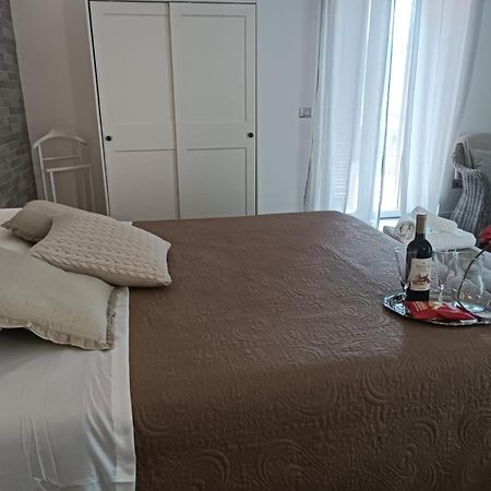 Casa Rosamari - Su Lago Di Posta Fibreno, Appartamento Con Camino Exteriör bild