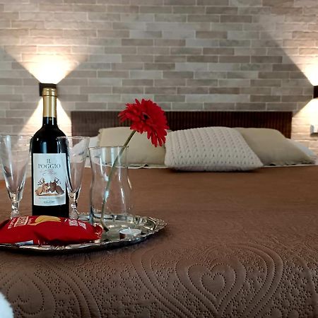 Casa Rosamari - Su Lago Di Posta Fibreno, Appartamento Con Camino Exteriör bild