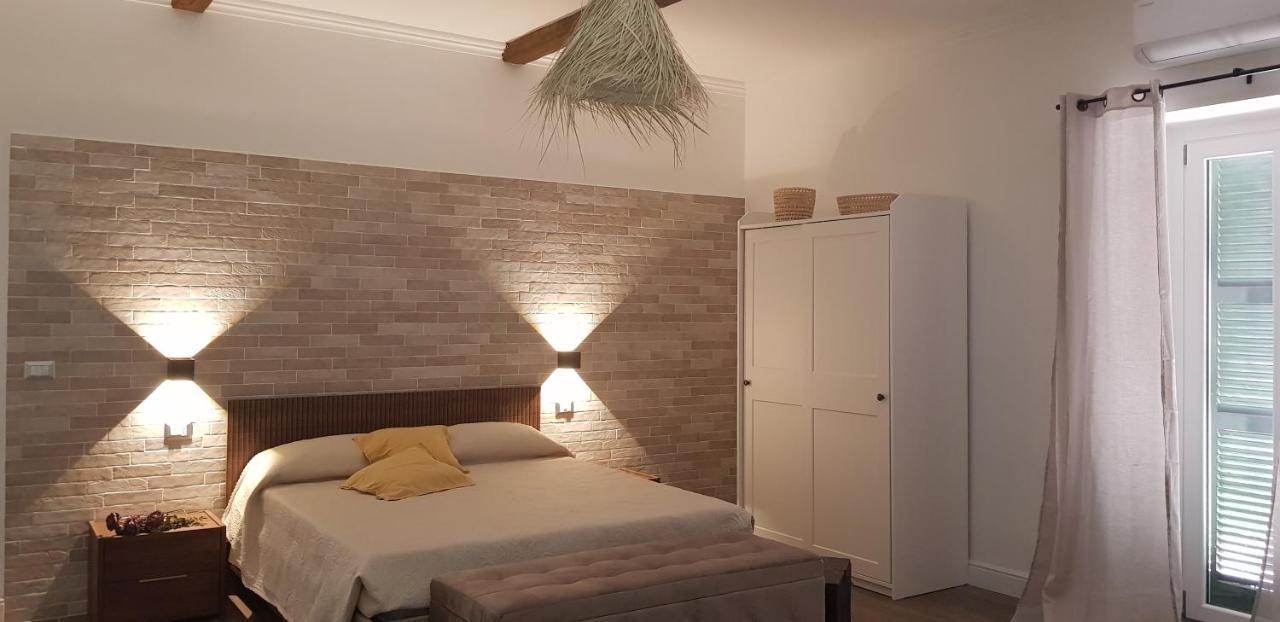 Casa Rosamari - Su Lago Di Posta Fibreno, Appartamento Con Camino Exteriör bild